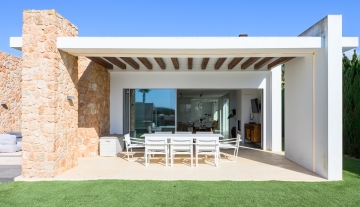 Resa Estates te koop sale Cala Comte main terrac.jpg